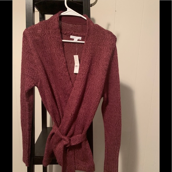 New!!  Maroon/Purple Sweater with or without Tie - Picture 1 of 4